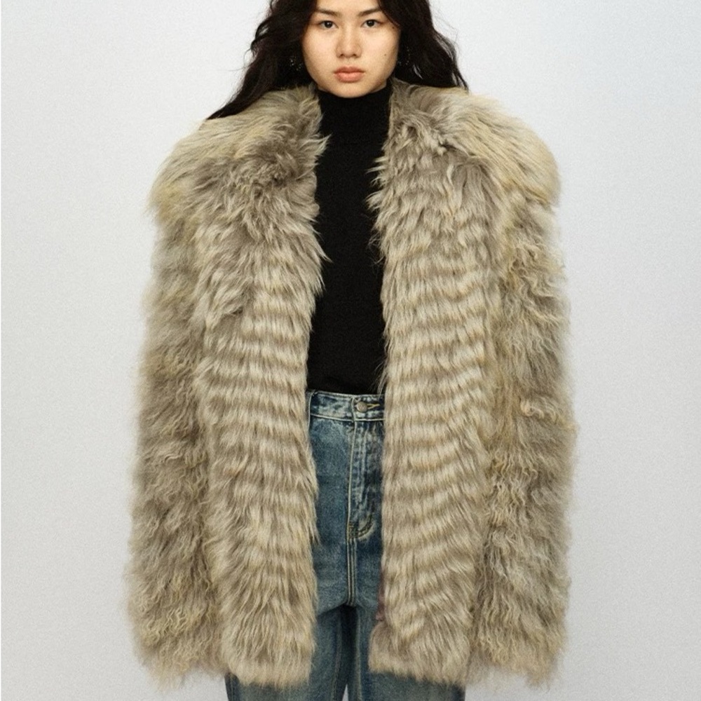 Elegant Shearling Women's Coat